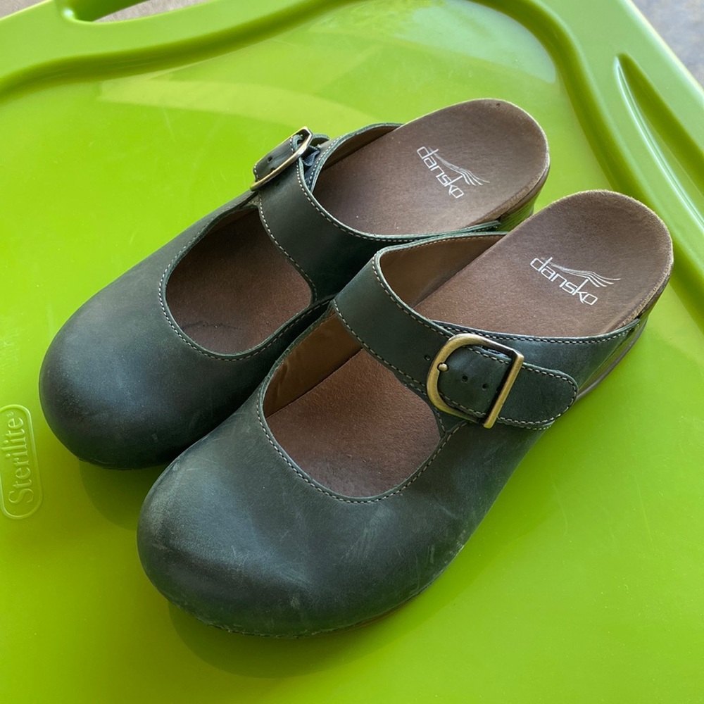 Dansko Mary Janes 39